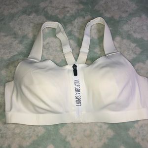 VS Incredible Knockout Ultra Max Sport Bra 36C